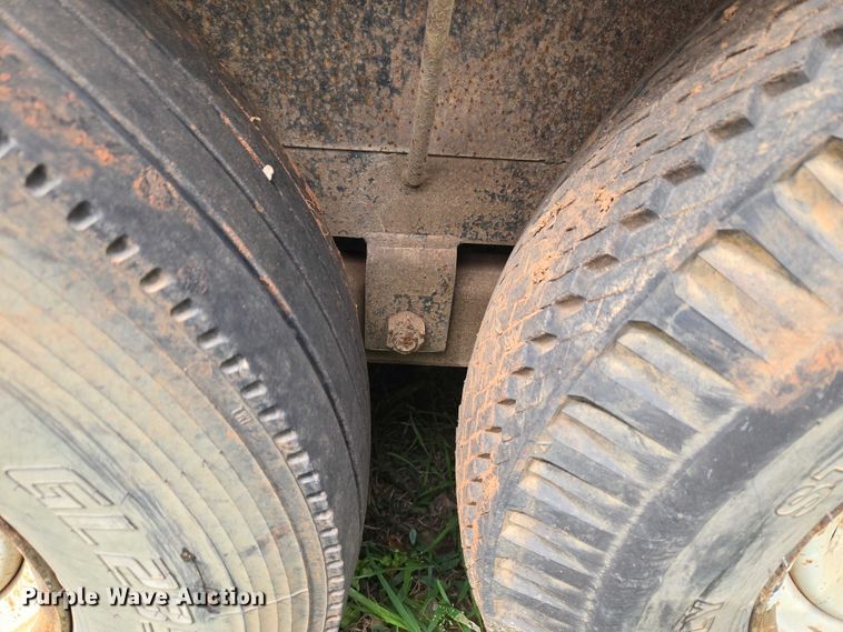image for item ET5209 2008 Lamar equipment trailer