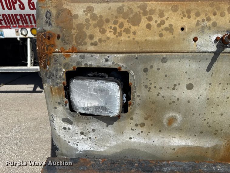 image for item ET6039 2013 Crane Carrier  refuse truck