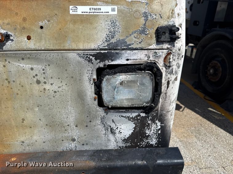 image for item ET6039 2013 Crane Carrier  refuse truck