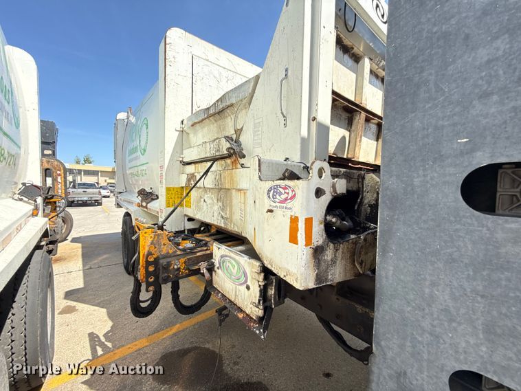 image for item ET6039 2013 Crane Carrier  refuse truck