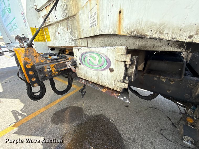 image for item ET6039 2013 Crane Carrier  refuse truck