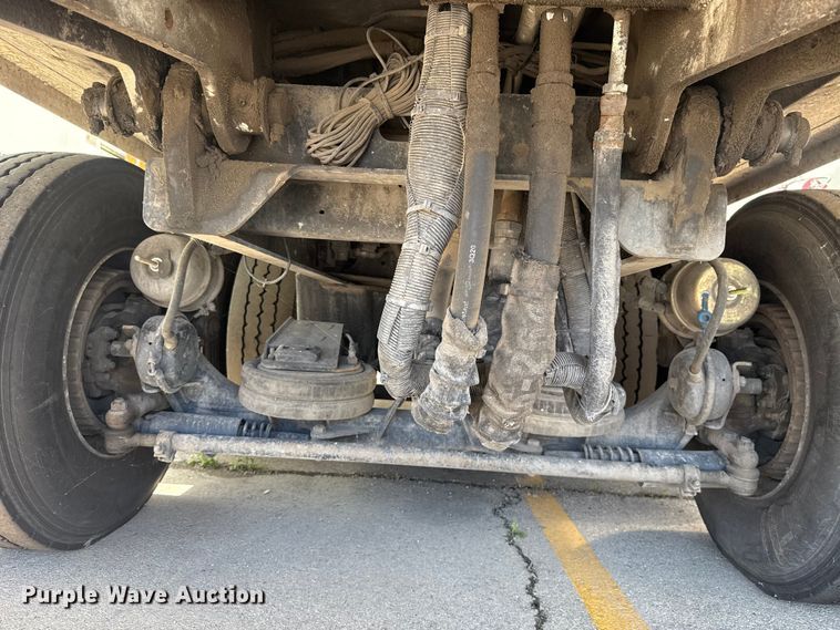 image for item ET6039 2013 Crane Carrier  refuse truck