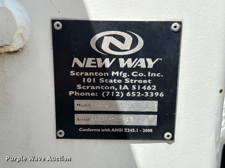 image for item ET6039 2013 Crane Carrier  refuse truck