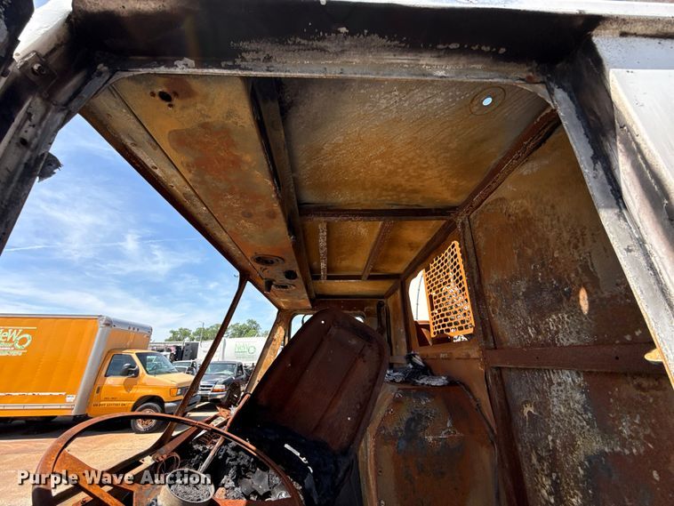 image for item ET6039 2013 Crane Carrier  refuse truck