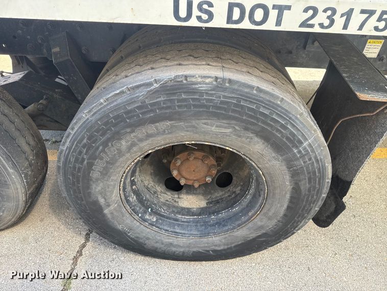 image for item ET6039 2013 Crane Carrier  refuse truck