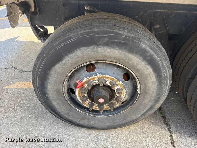 image for item ET6039 2013 Crane Carrier  refuse truck