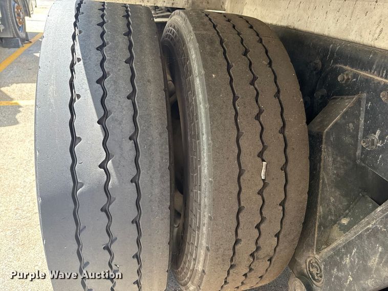 image for item ET6039 2013 Crane Carrier  refuse truck