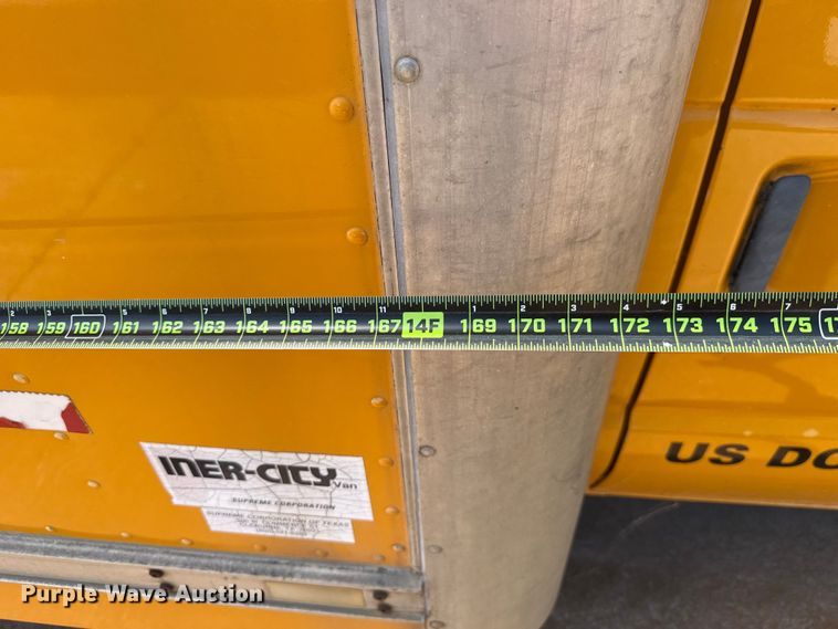 image for item ET6040 2003 Ford E450 box truck