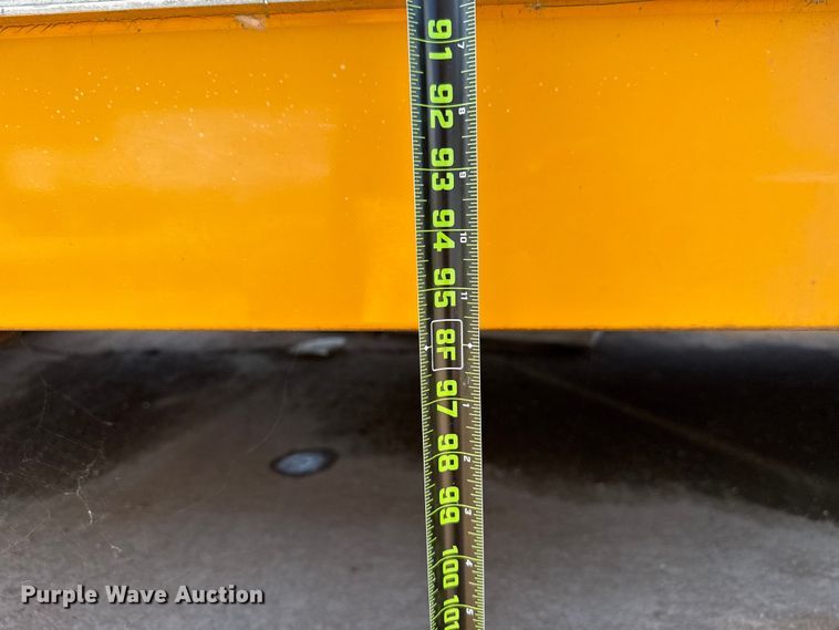 image for item ET6040 2003 Ford E450 box truck