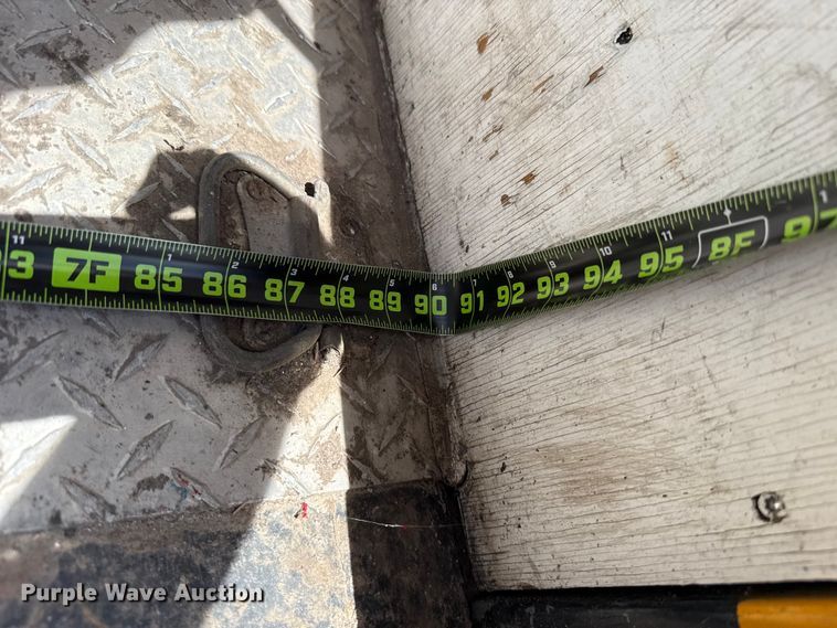 image for item ET6040 2003 Ford E450 box truck