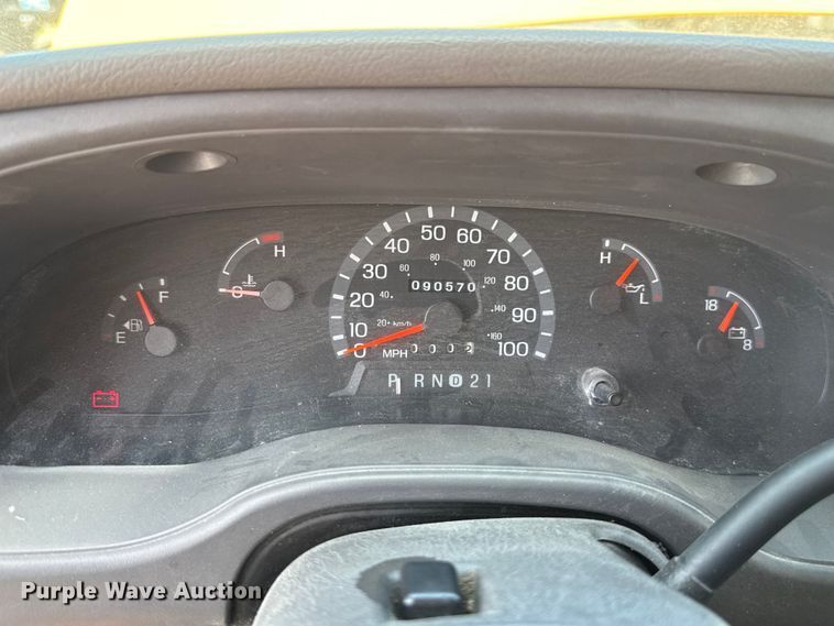 image for item ET6040 2003 Ford E450 box truck