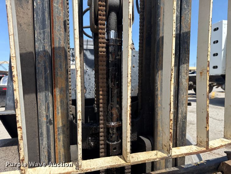 image for item ET6045 Yale GLP050TGEVAE086 forklift