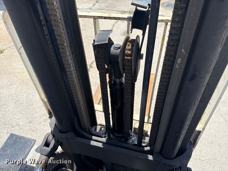 image for item ET6045 Yale GLP050TGEVAE086 forklift