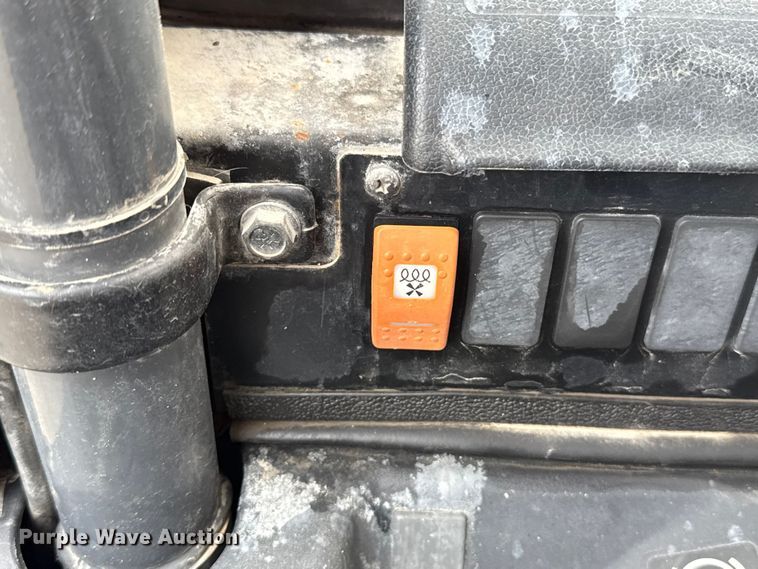 image for item ET6059 2016 Kubota RTV X1140 utility vehicle