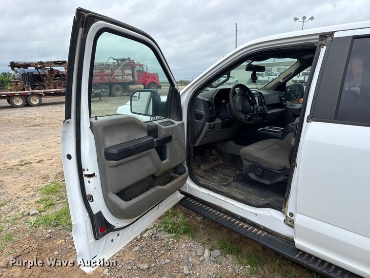 image for item ET6065 2019 Ford F150 Ext. Cab pickup truck