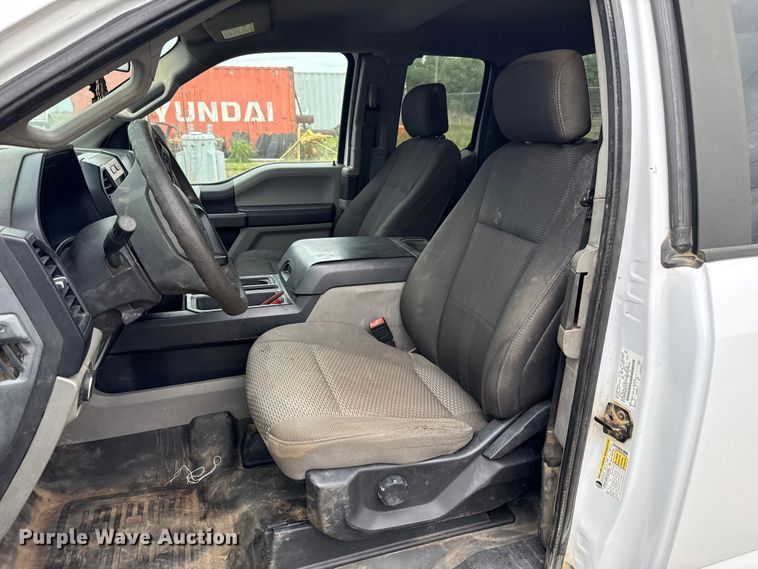 image for item ET6065 2019 Ford F150 Ext. Cab pickup truck