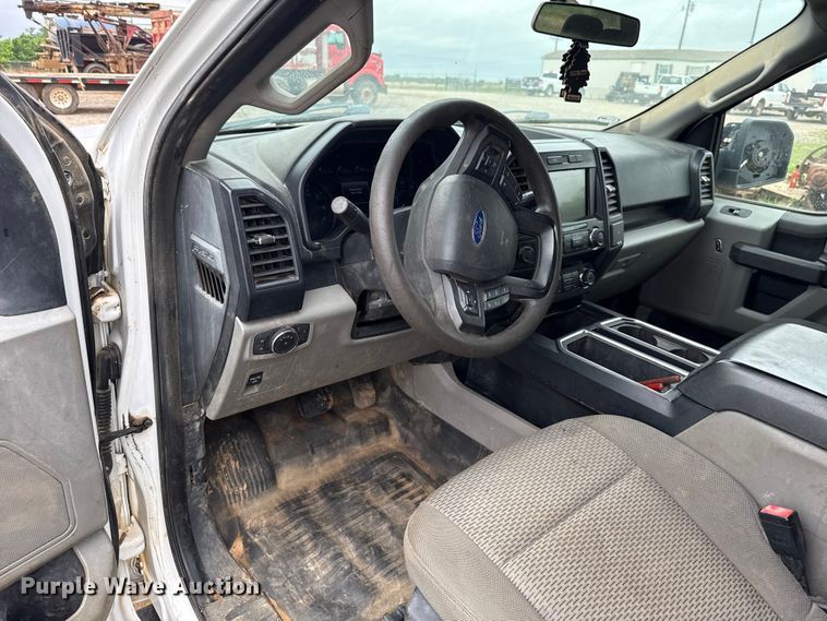image for item ET6065 2019 Ford F150 Ext. Cab pickup truck