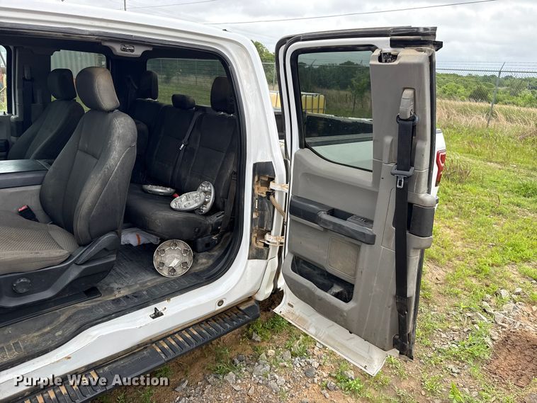 image for item ET6065 2019 Ford F150 Ext. Cab pickup truck
