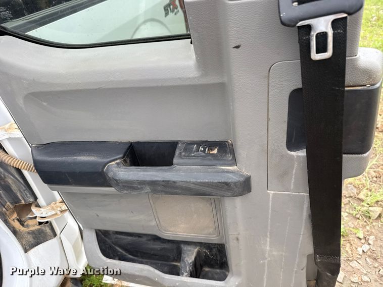 image for item ET6065 2019 Ford F150 Ext. Cab pickup truck