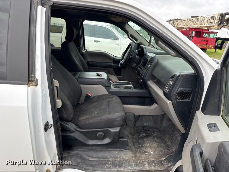 image for item ET6065 2019 Ford F150 Ext. Cab pickup truck