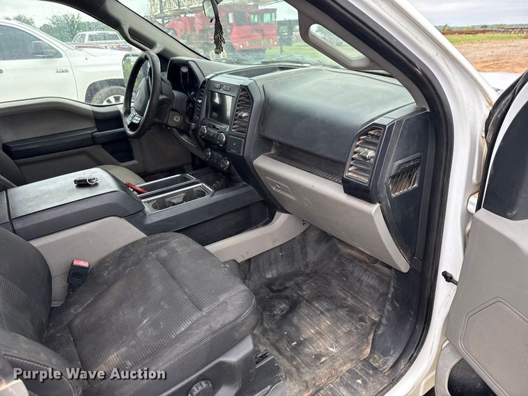 image for item ET6065 2019 Ford F150 Ext. Cab pickup truck