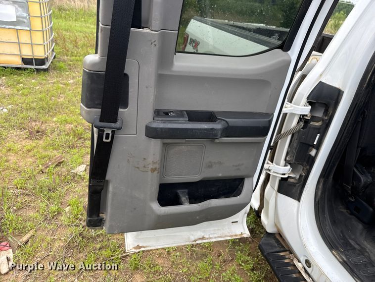 image for item ET6065 2019 Ford F150 Ext. Cab pickup truck