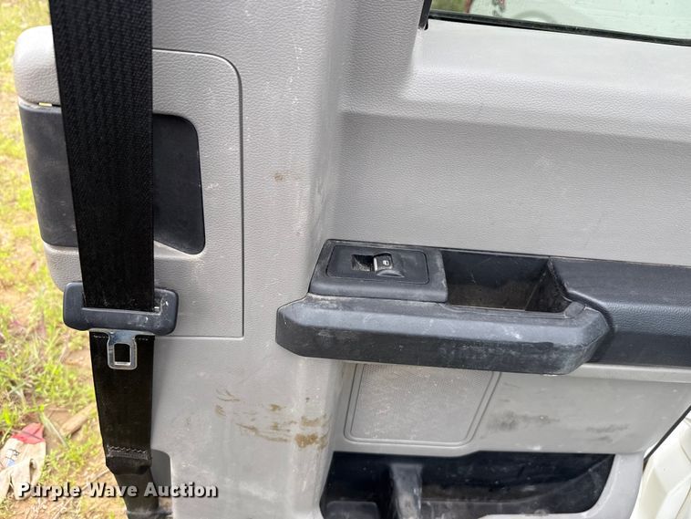 image for item ET6065 2019 Ford F150 Ext. Cab pickup truck