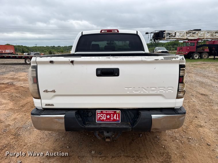 image for item ET6066 2014 Toyota Tundra Crew Cab pickup truck