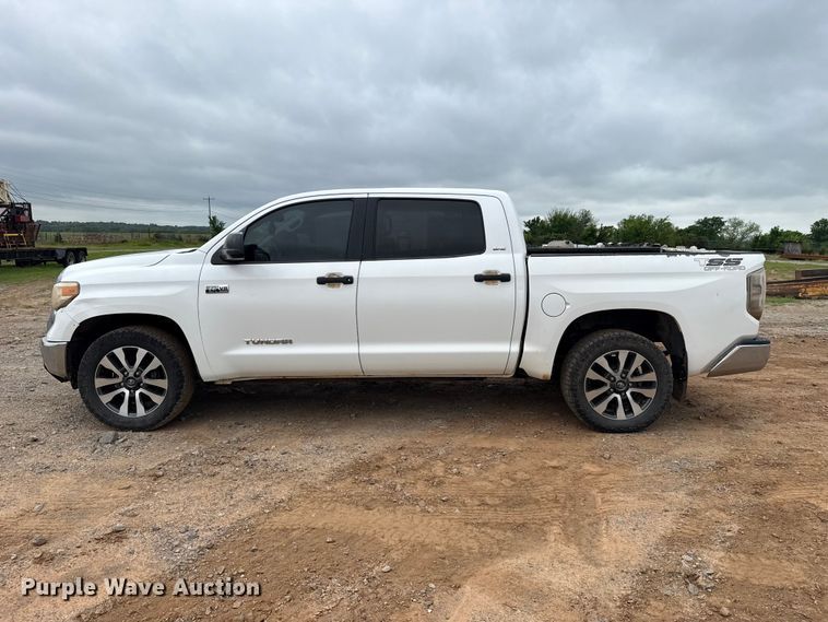 image for item ET6066 2014 Toyota Tundra Crew Cab pickup truck