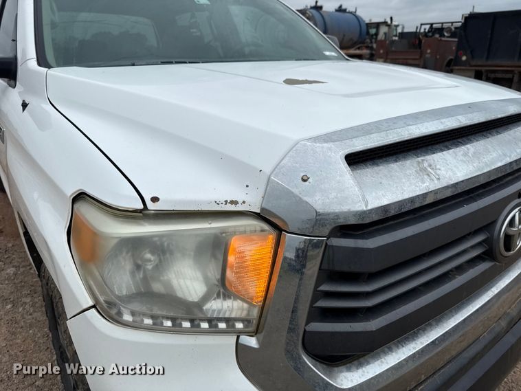 image for item ET6066 2014 Toyota Tundra Crew Cab pickup truck