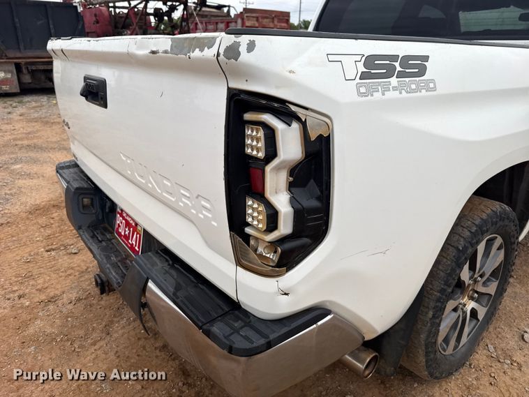 image for item ET6066 2014 Toyota Tundra Crew Cab pickup truck
