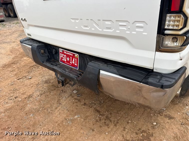 image for item ET6066 2014 Toyota Tundra Crew Cab pickup truck