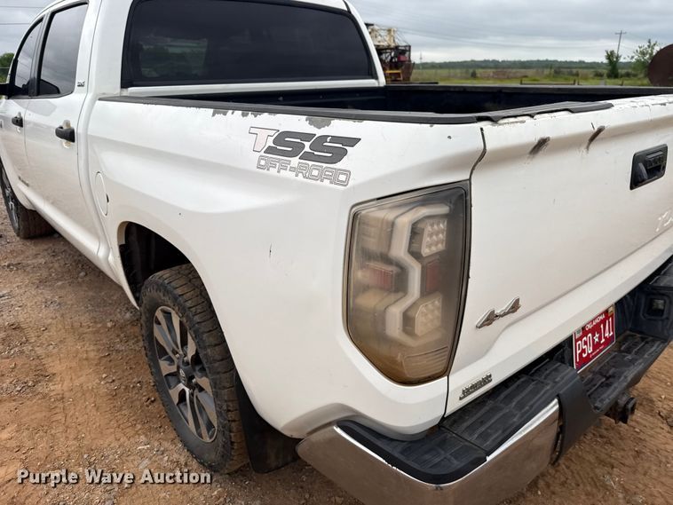 image for item ET6066 2014 Toyota Tundra Crew Cab pickup truck