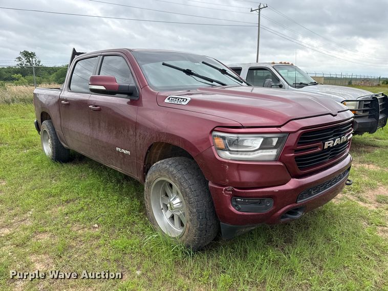 image for item ET6067 2019 RAM 1500 Crew Cab pickup truck