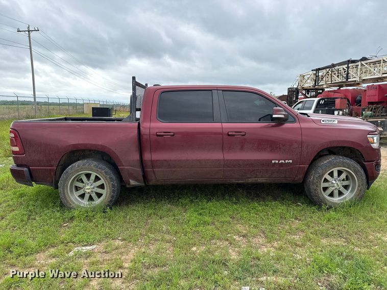 image for item ET6067 2019 RAM 1500 Crew Cab pickup truck