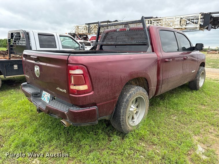 image for item ET6067 2019 RAM 1500 Crew Cab pickup truck