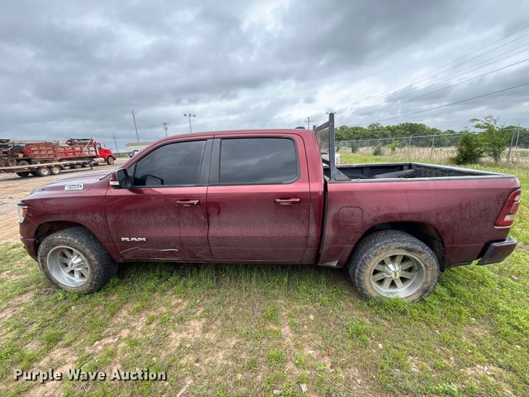 image for item ET6067 2019 RAM 1500 Crew Cab pickup truck
