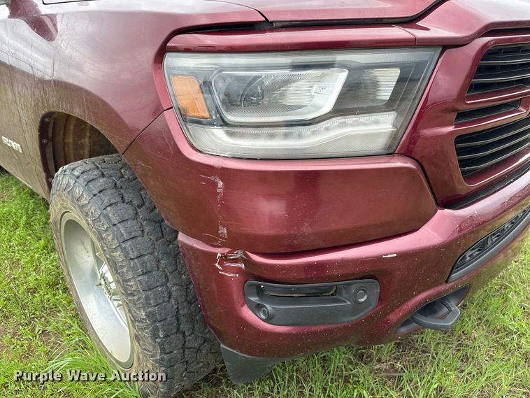 image for item ET6067 2019 RAM 1500 Crew Cab pickup truck