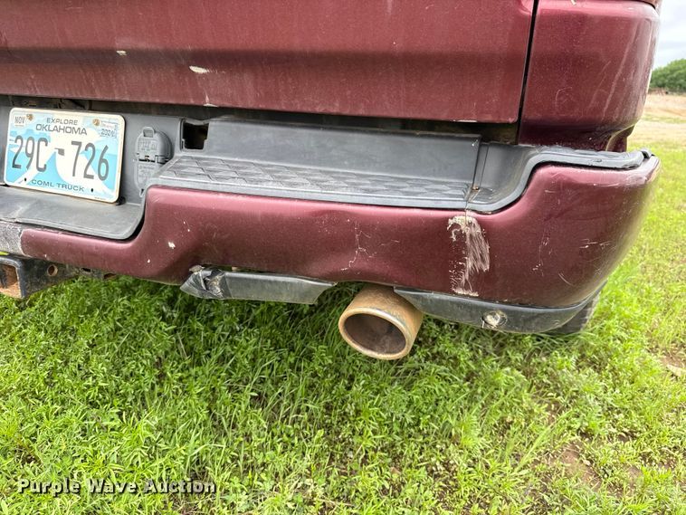 image for item ET6067 2019 RAM 1500 Crew Cab pickup truck