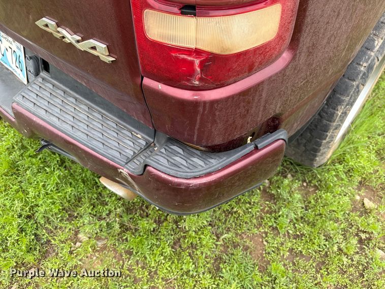 image for item ET6067 2019 RAM 1500 Crew Cab pickup truck