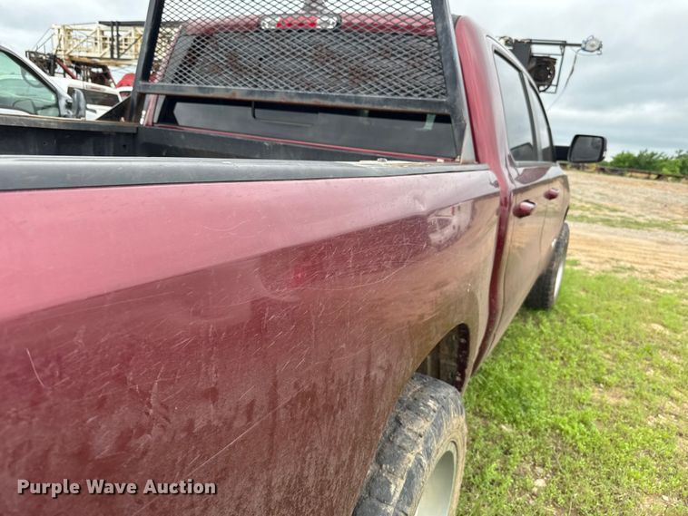 image for item ET6067 2019 RAM 1500 Crew Cab pickup truck