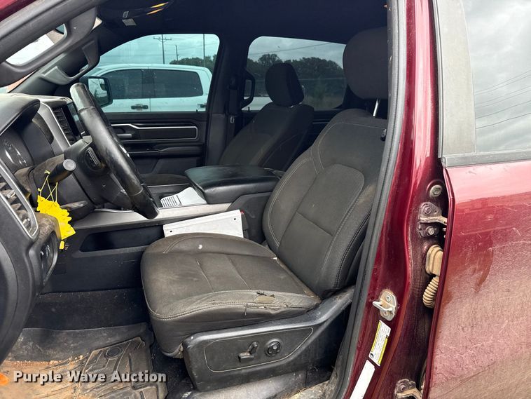 image for item ET6067 2019 RAM 1500 Crew Cab pickup truck
