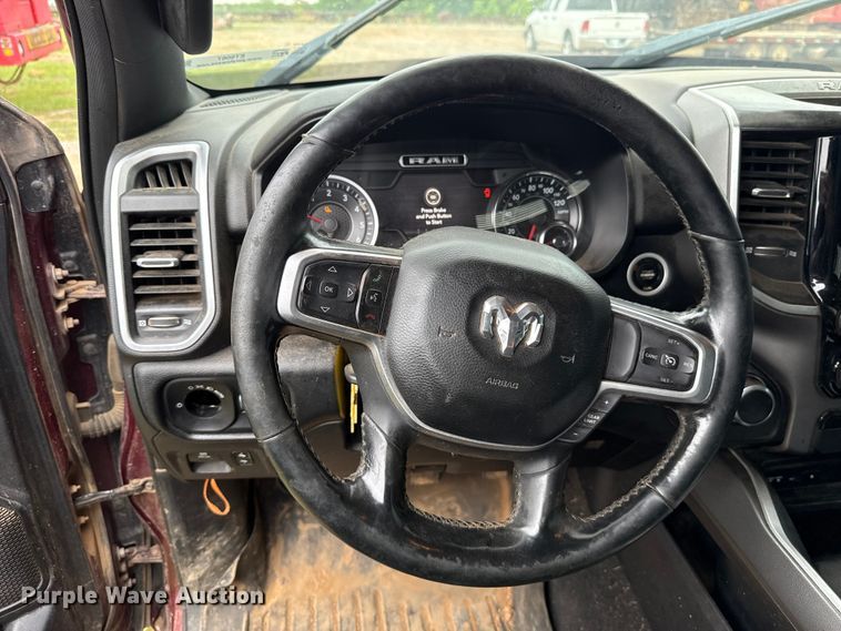 image for item ET6067 2019 RAM 1500 Crew Cab pickup truck