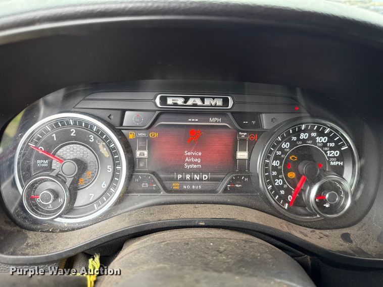 image for item ET6067 2019 RAM 1500 Crew Cab pickup truck