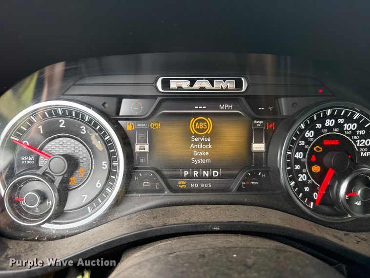 image for item ET6067 2019 RAM 1500 Crew Cab pickup truck