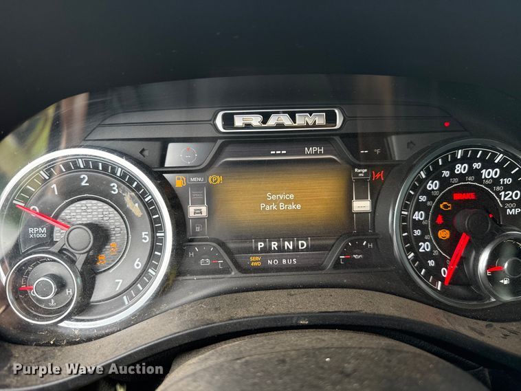 image for item ET6067 2019 RAM 1500 Crew Cab pickup truck