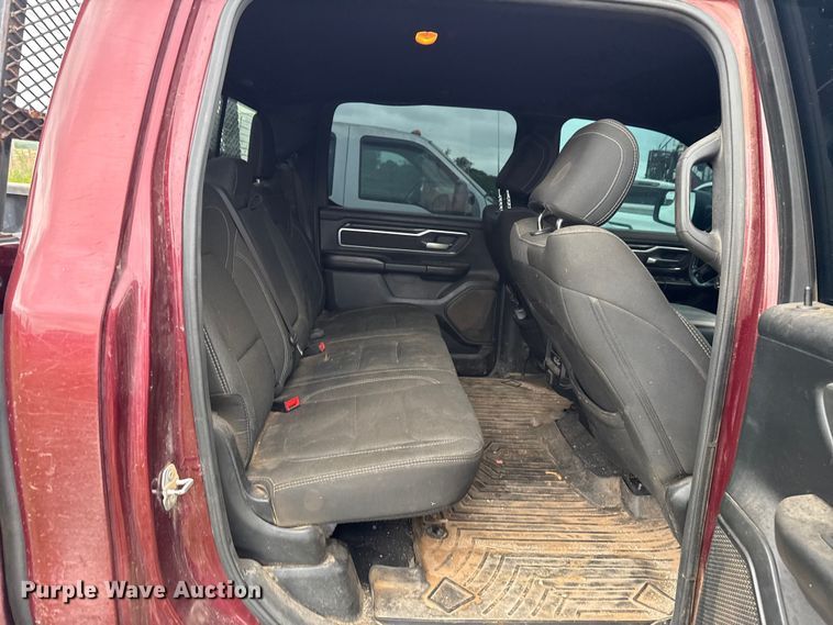 image for item ET6067 2019 RAM 1500 Crew Cab pickup truck