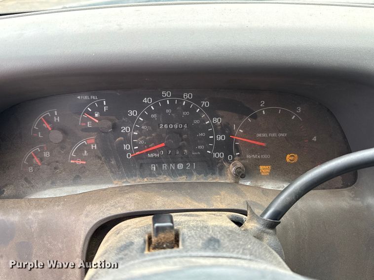 image for item ET6068 2001 Ford F350 Super Duty Crew Cab pickup truck