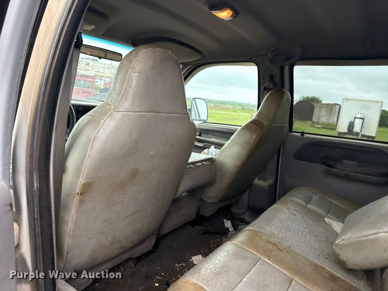 image for item ET6068 2001 Ford F350 Super Duty Crew Cab pickup truck