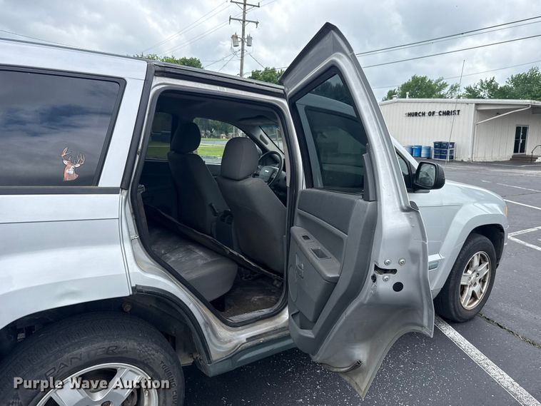 image for item ET6070 2007 Jeep Grand Cherokee SUV